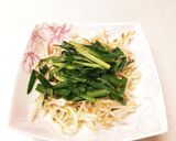 ニラともやしのピリ辛肉そぼろのせ作り方1写真