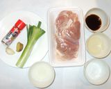 鶏もも肉簡単てりやき♪ネギ生姜醤油ソース作り方1写真