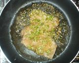 鶏もも肉簡単てりやき♪ネギ生姜醤油ソース作り方8写真