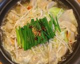 超簡単で美味しい！絶品餃子鍋【もつ鍋風】作り方15写真