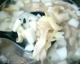 鶏皮大根レンコンスープ。作り方1写真