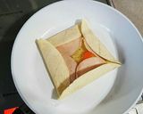 ブリトーの皮で簡単ガレット風ハムチーズ♪作り方3写真