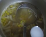 コーンと玉ねぎのふわふわ卵中華スープ作り方3写真