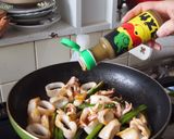 【絶品！柚子胡椒風味】イカとアスパラ炒め作り方3写真