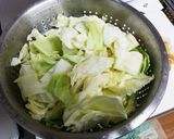 しんなりキャベツとちくわの醤油炒め煮作り方1写真