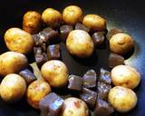 新じゃがと豚肉とこんにゃくの照り煮作り方6写真