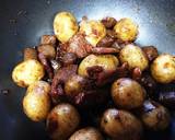新じゃがと豚肉とこんにゃくの照り煮作り方11写真