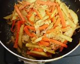 人参☆ジャガイモ☆玉ねぎのツナカレー炒め作り方3写真