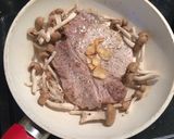 ポークステーキ＊ホワイトきのこソース作り方3写真