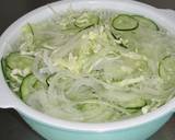 ツナ缶もいいけれど、春雨サラダは鮭缶で♡作り方1写真