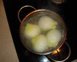新玉ねぎのスープ 茹で鶏の茹で汁で作り方2写真