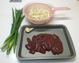 スタミナ抜群！中華風レバニラもやし炒め作り方1写真