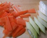 簡単！鶏むね肉と白菜 根菜のお味噌汁♪作り方1写真