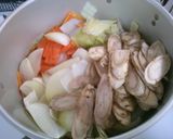 玉ねぎと根菜 白菜 鶏むね肉のお味噌汁♪作り方4写真