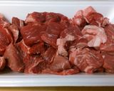 カレー用牛肉で佃煮。作り方1写真