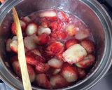 グツグツ煮ました、イチゴジャム。作り方4写真