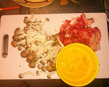 牛切落とし肉としめじの卵オイスター炒め作り方1写真
