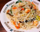 我が家で人気♪野菜たっぷり焼きビーフン作り方5写真