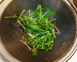 卵と水菜としいたけの白だしお吸いもの作り方1写真