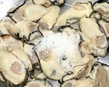 簡単♪牡蠣の佃煮☆作り方1写真