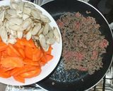 ゴボウひき肉の甘辛味噌煮♪簡単人参ご飯に作り方4写真