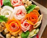 記念日に簡単生ハム薔薇リボンブーケサラダ作り方7写真
