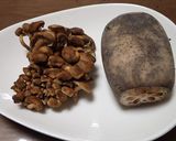 天然エノキダケ、蓮根、乾燥ワカメの味噌汁作り方2写真