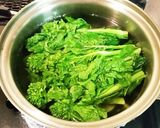 菜の花としめじの辛子あえ作り方3写真