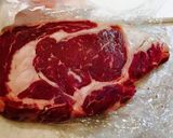 ステーキ肉を大胆ミンチにがっつりバーグ★作り方1写真