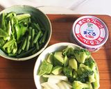 ツナと緑黄色野菜のジェノバソース炒め作り方1写真