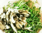 豆苗と舞茸のオイスターソース炒め！作り方2写真