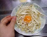 超・簡単時短おかず*もやしの巣ごもり卵*作り方2写真