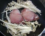 簡単✧焼いたブリとキノコの酒蒸し作り方1写真