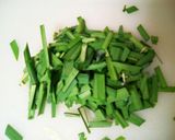 風邪の季節に、栄養満点ニンニクスープ作り方6写真