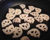 スナップえんどうとレンコンのバター炒め作り方1写真
