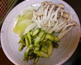 旨味たっぷり、赤エビとニンニクのパスタ作り方1写真