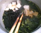 簡単＊ほうれん草と豆腐 ワカメのお吸い物作り方3写真