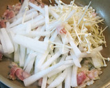 大根と水菜とえのき茸の冬野菜パスタ作り方3写真