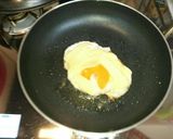 お昼にささっとNo2、チーズ目玉焼き丼作り方3写真