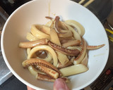 彼が喜ぶ簡単和食！イカと里芋の煮物！作り方4写真