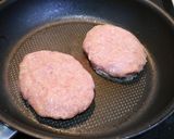 初めてでも簡単♪基本のハンバーグ作り方1写真