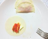 簡単おつまみ♪餃子皮deキムチチーズパイ作り方1写真