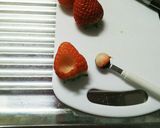 簡単♪つぶらな瞳のストロベリーマン♪作り方4写真