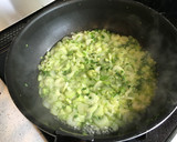大量消費にも！セロリの旨うま炒め煮作り方2写真