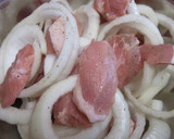 切って焼くだけ♪新玉ねぎと豚ロース焼き作り方3写真