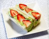 【ふりふりクリーム】抹茶ホイップ苺サンド作り方10写真