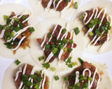 おつまみに！ギョーザの皮で照り焼きピザ作り方1写真