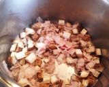 照りコロで美味しい♡*豚肉と大豆の煮物作り方3写真