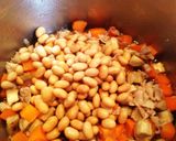照りコロで美味しい♡*豚肉と大豆の煮物作り方5写真