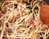☆もやしとひき肉の香味ペースト炒め☆作り方3写真